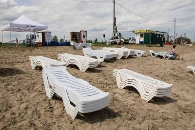 Можно ли загорать и купаться на Семейкином острове в Томске, где пляж работает в техническом режиме