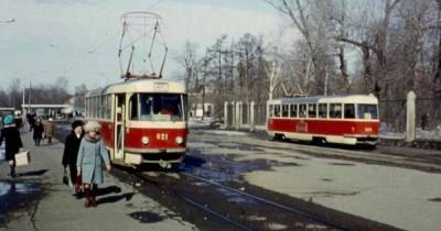 Старое фото с трамваями заставило москвичей ностальгировать о местах молодости