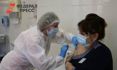 В тюменском оперштабе опровергли слухи о премировании служащих за вакцинацию