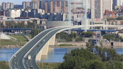 Власти Новосибирска разрешили прокладывать трамвайные пути рядом с четвертым мостом
