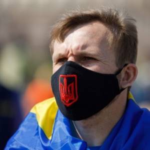 В Украине за сутки выявили 623 случая коронавируса