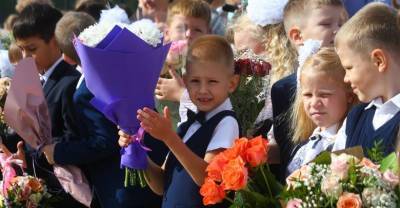 В России стартовал приём заявлений на выплату на детей-школьников