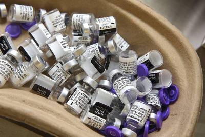 На Украине списали 9 тыс. доз вакцины Pfizer из-за нарушений при перевозке