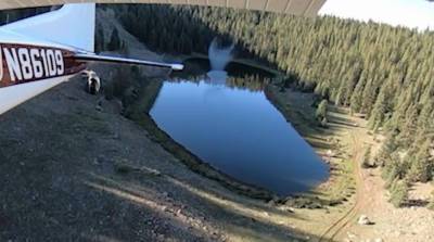Рыбный десант заселил горное озеро в США (Видео)