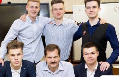Три выпускника гимназии № 19 получили по сто баллов на ЕГЭ по информатике - vechor.ru - Украина - Орел - Ливны
