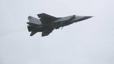 Российский МиГ-31 сопроводил самолет США над Тихим океаном