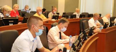 Парламент Карелии: работники госучреждений республики в день вакцинации получат выходной