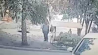 Соцсети: на ул. Ладожской мужчина напал на ребенка