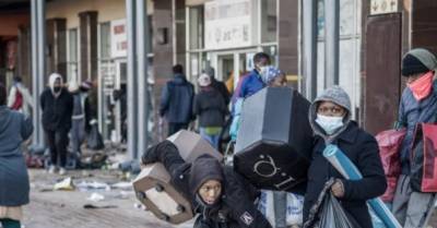 Массовые беспорядки в ЮАР, люди грабят магазины, в давке погибли более 70 человек (ВИДЕО) - delo.ua - Украина - Юар