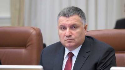 Рада отправила Авакова в отставку, поблагодарив его аплодисментами