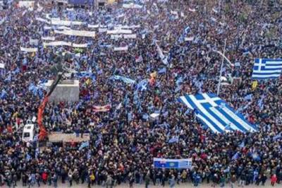 В Греции тысячи человек вышли на акцию протеста против вакцинации