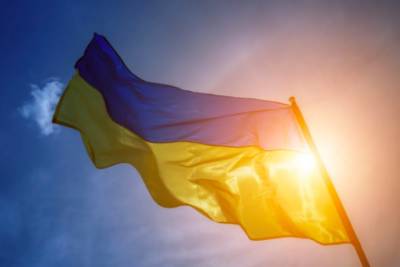 На Волыни пьяный парень дерзко надругался над флагом Украины