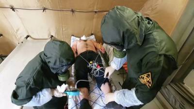 Военные врачи ЦВО оказывают помощь пациентам с COVID-19 в Хакасии