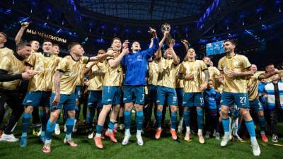 Десять футболистов "Зенита" вошли в список 33 лучших игроков сезона