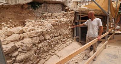 Стены времен нашествия вавилонян найдены целыми в Иерусалиме