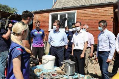 Каждый день более 500 волонтёров устраняют последствия наводнения в Горячем Ключе