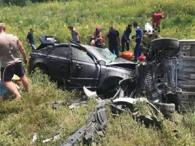 11 человек пострадали в результате ДТП под Саратовом