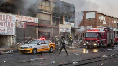 Более 70 человек погибли в ЮАР в ходе беспорядков - mir24.tv - Юар