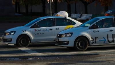 В Петербурге утвердили "правила этикета" для таксистов и пассажиров