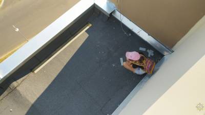 Островецкие спасатели сняли 10-летнюю девочку с балконного козырька
