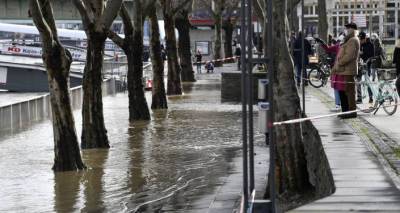 Число жертв наводнений в Германии выросло до 33 человек - видео