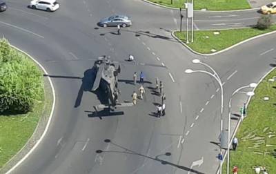 В центре Бухареста аварийно сел вертолет США