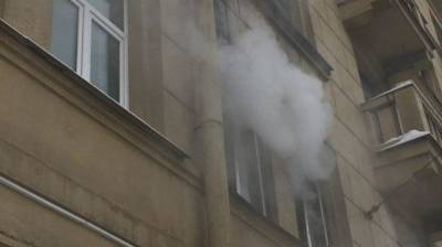 Сотрудники МЧС локализовали пожар в офисном здании на юго-западе Москвы