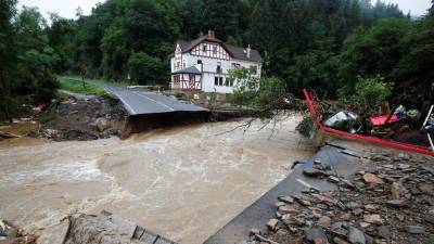 Число жертв наводнения в ФРГ возросло до 42