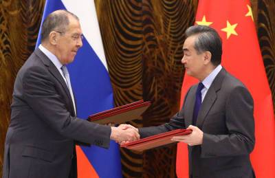 Главы МИД России и Китая обсудили информационную безопасность