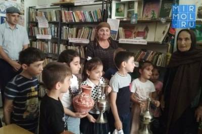 Детсадовских воспитанников Кайтагского района познакомили с книжной библиотекой