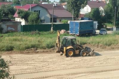 Рязанка пожаловалась губернатору на «захват» зеленой зоны на улице Ушакова