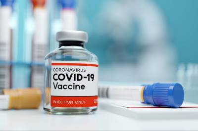 Вакцинация от COVID-19 может стать обязательной в Украине – названо условие