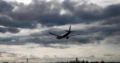 Самолет совершил экстренную посадку в аэропорту в Болгарии