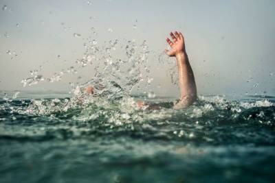 На пляже в Парке 300-летия утонул 15-летний школьник