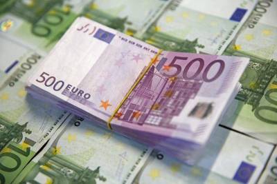 Средний курс евро со сроком расчетов "завтра" по итогам торгов составил 87,6747 руб.