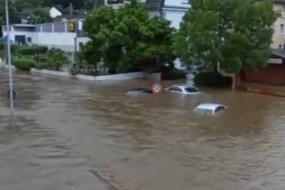 Более 1000 человек пропали без вести из-за наводнений в Германии
