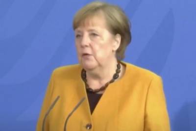 Меркель: ЕС будет следить за соблюдением Россией условий транзита газа