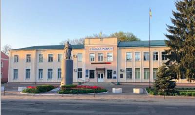 Рада назначила новые выборы на Полтавщине из-за войны мэра с депутатами