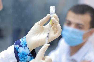 Чем это нас колют? 10 главных вопросов об узбекско-китайской вакцине от коронавируса. Карточки