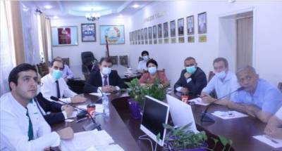 Таджикские и китайские специалисты здравоохранения обменялись опытом в диагностике и лечении COVID-19
