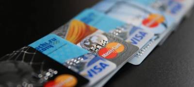 В Карелии резко увеличилось количество кредитных банковских карт, выданных населению