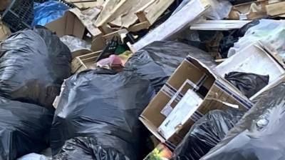 Заваленное мусором тело обнаружили на балконе у пенсионерки в Петербурге
