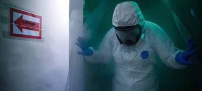 Новый рекорд смертности от коронавируса зафиксирован в России