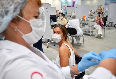 "Привиться логично": как продвигается вакцинация в российских регионах