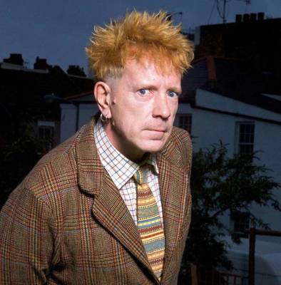 Фронтмен легендарной панк-группы Sex Pistols Джон Лайдон блокирует съемки сериала о ней
