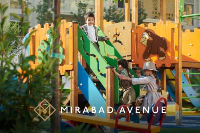 Резиденция Mirabad Avenue продемонстрировала первый готовый двор в блоке D