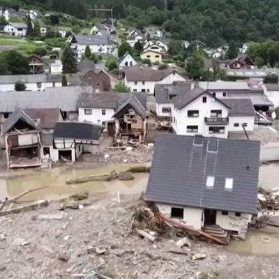 Число погибших из-за наводнений на западе Германии достигло 93