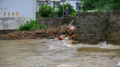 В результате наводнений в Германии погибли более 100 человек