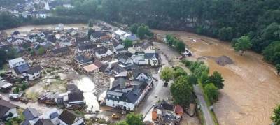 Катастрофическое наводнение в Европе унесло более сотни жизней, еще 1300 ищут спасатели (ФОТО, ВИДЕО)