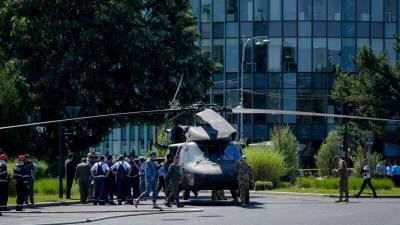Американский вертолет Black Hawk совершил аварийную посадку в Бухаресте
